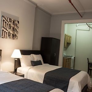 Quarto padrão para quatro pessoas